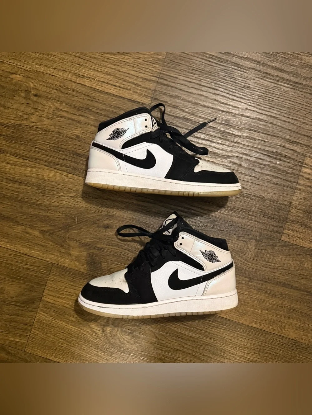 Nike Air Jordan 1 Mid Men's Sneakers - Black/White Size 6